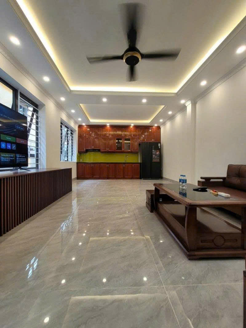 Tôi CC cần bán nhà riêng ngõ 56 Tân Mai, Nguyễn Chính - 46m 6 Tầng. Gara Ô Tô - KD chỉ 12 tỷ 3